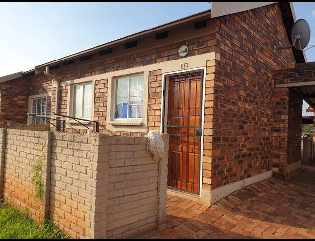 2 BEDROOM APARTMENT SOLD IN THE ORCHARDS